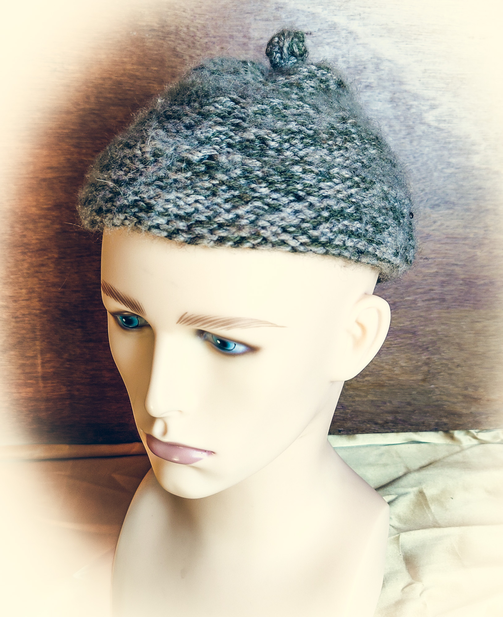 Yarns of the land - Monmouth Cap